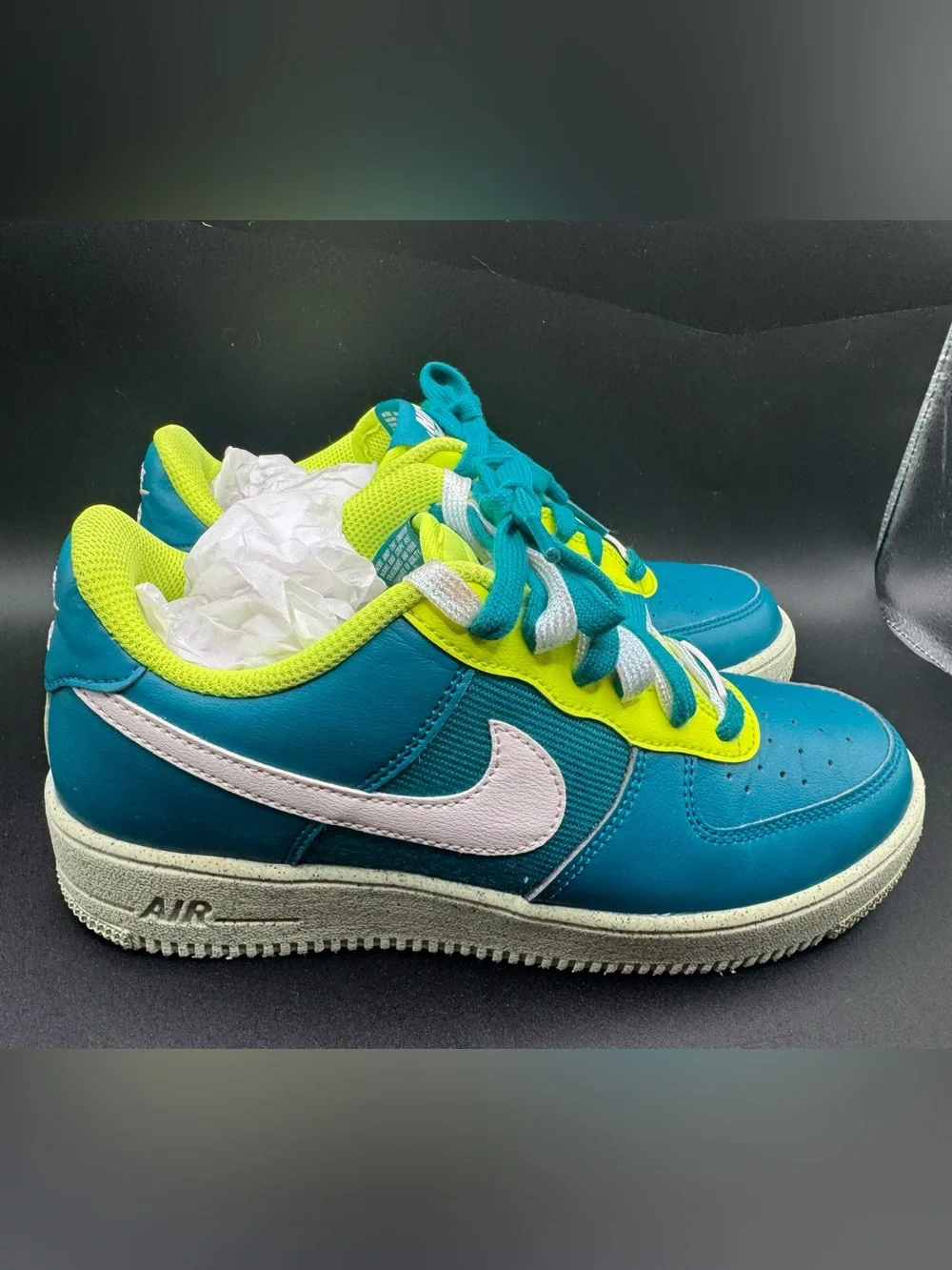 Nike Air Force 1 ‘07 LV8 Teal Volt Sneakers | Men’s 6 / Women’s 7.5 | DM1086-300